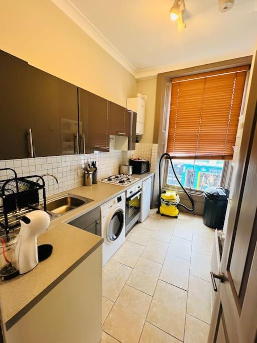 3 Notting Hill, Portobello Road-Amazing Location! Лондон Екстериор снимка