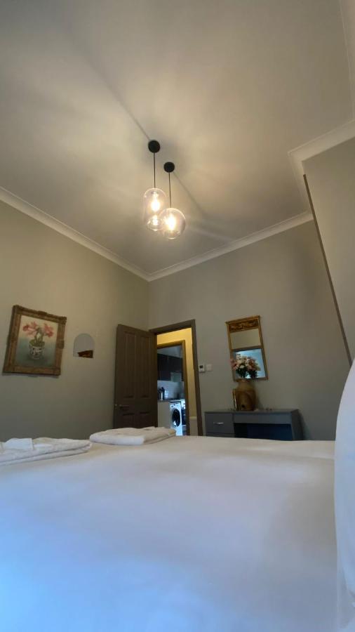 3 Notting Hill, Portobello Road-Amazing Location! Лондон Екстериор снимка