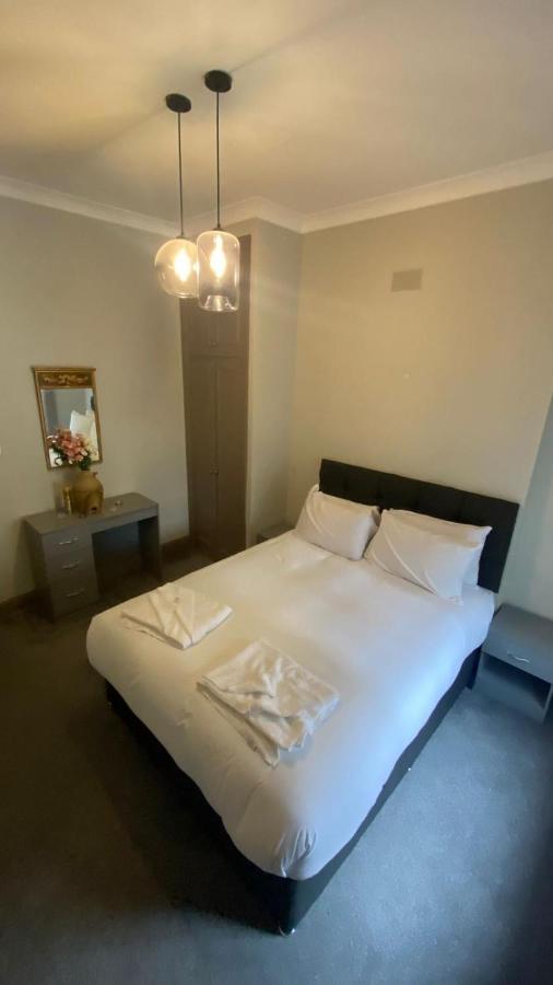 3 Notting Hill, Portobello Road-Amazing Location! Лондон Екстериор снимка